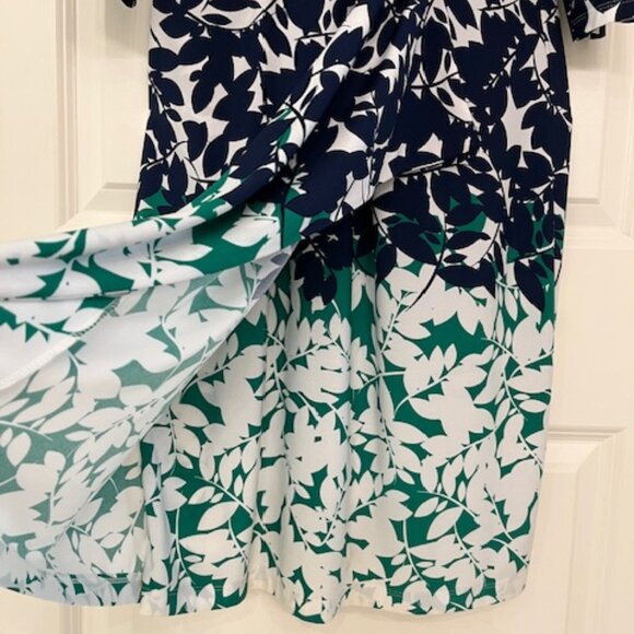 3/4 Sleeve Wrap Dress - Picture 5 of 6